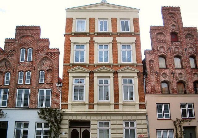 800px-Lubeck-house2